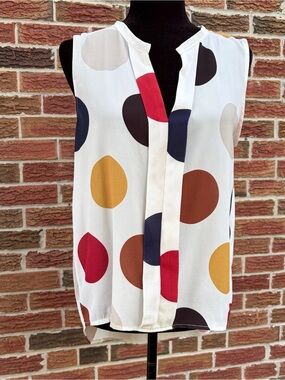 Italian Fashion Sleeveless White Polka Dot Split-Neck Camisole